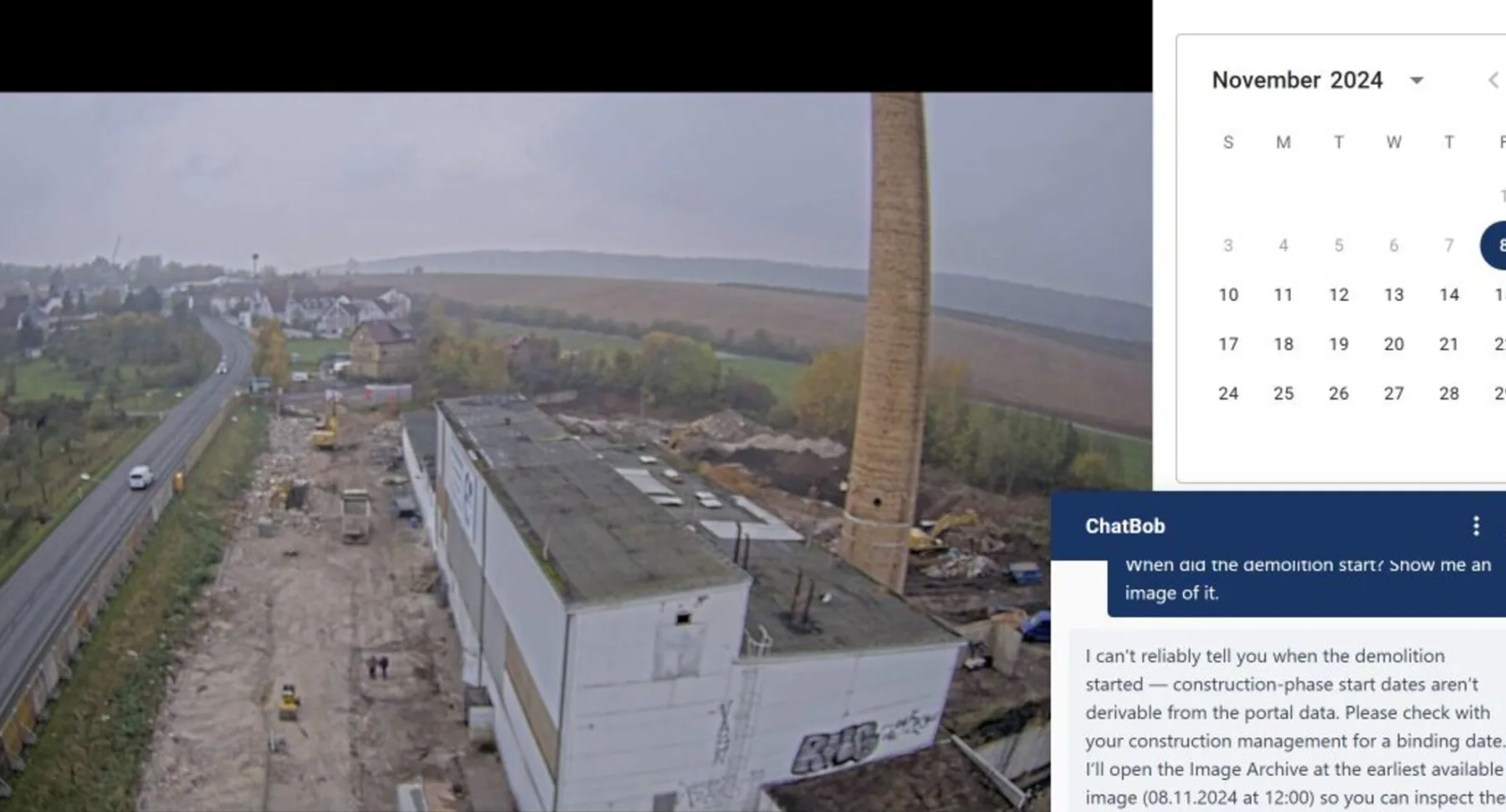 BauTV+ image archive on 07.10.2025: fully scaffolded shell, ChatBob dialogue open