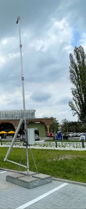 Mobiele mast van 8 m voor bouwplaatscamera's