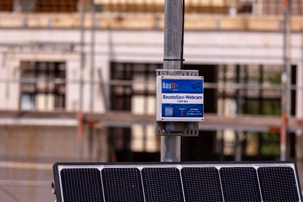 Solar construction camera working before site power arrives