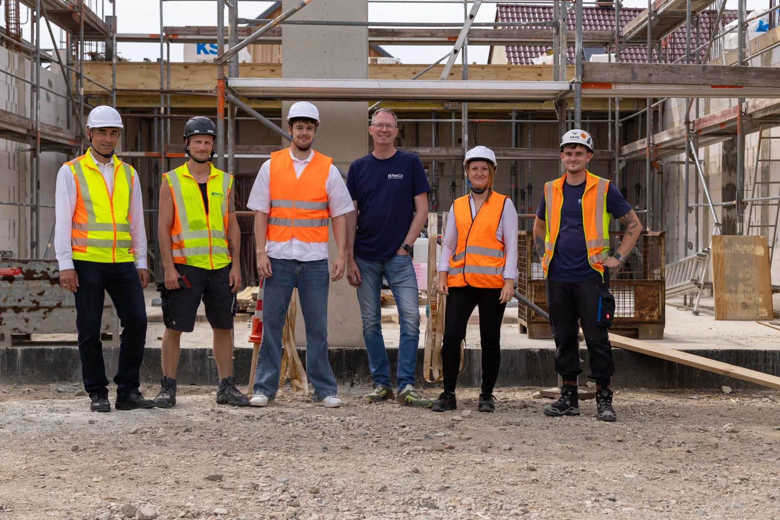 The BauTV+ team on site — site management, technology and service
